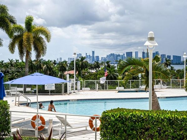 7900 Harbor Island Dr , Unit 606, North Bay Village, FL 33141