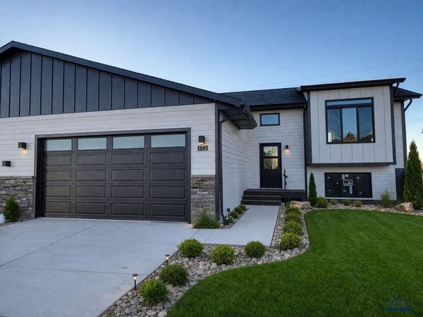 1125 PINNACLE CT, Rapid City, SD 57701