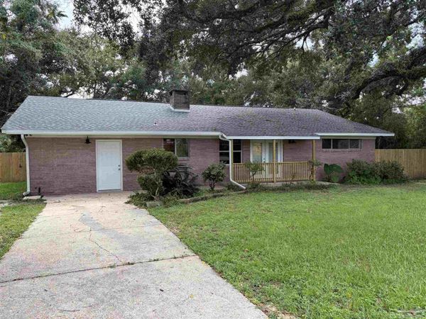 20 Sioux Trl, Pensacola, FL 32506