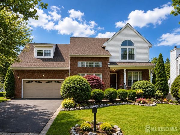 6 Thrush Court , Old Bridge, NJ 08857
