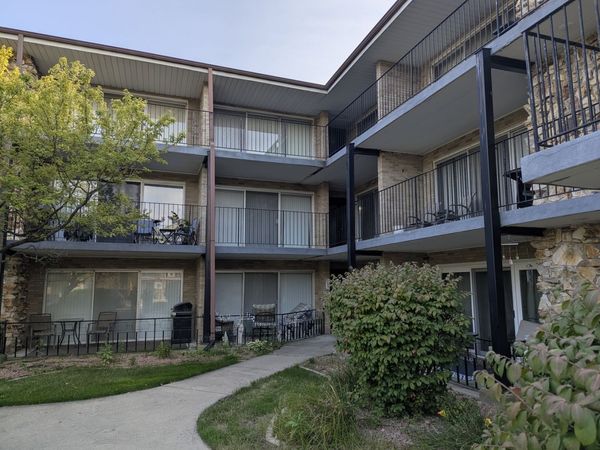 3177 W 115th Street , Unit 2W, Merrionette Park, IL 60803