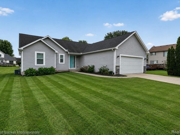 1297 Rosalie Drive, Fenton Township, Mi 48430