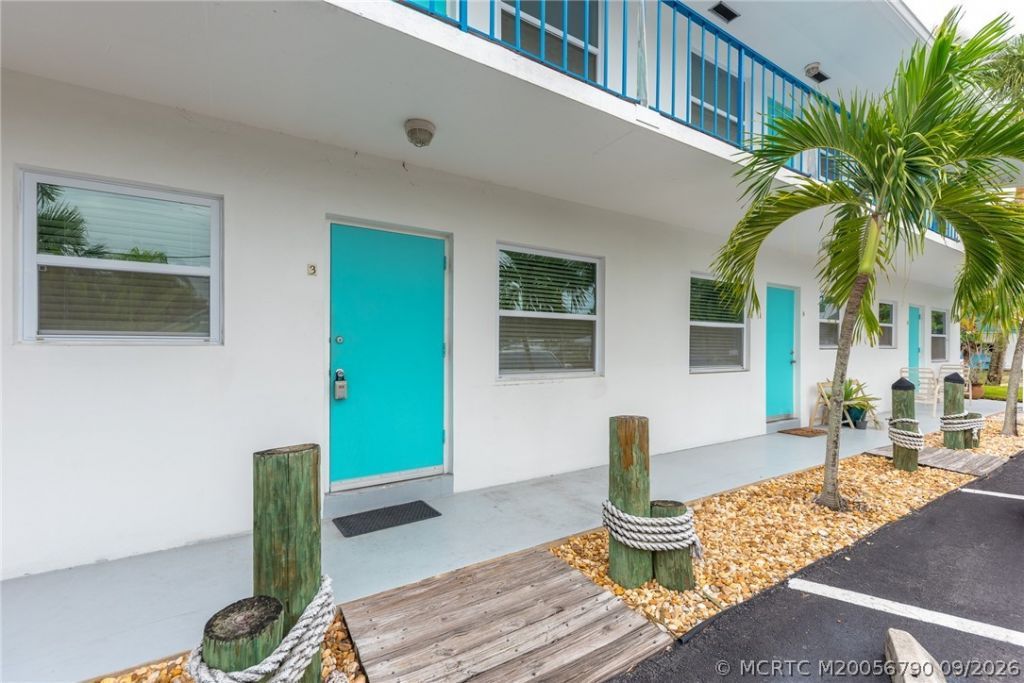 660 SW Bryant Avenue, Unit 3, Stuart, FL 34994 Photo