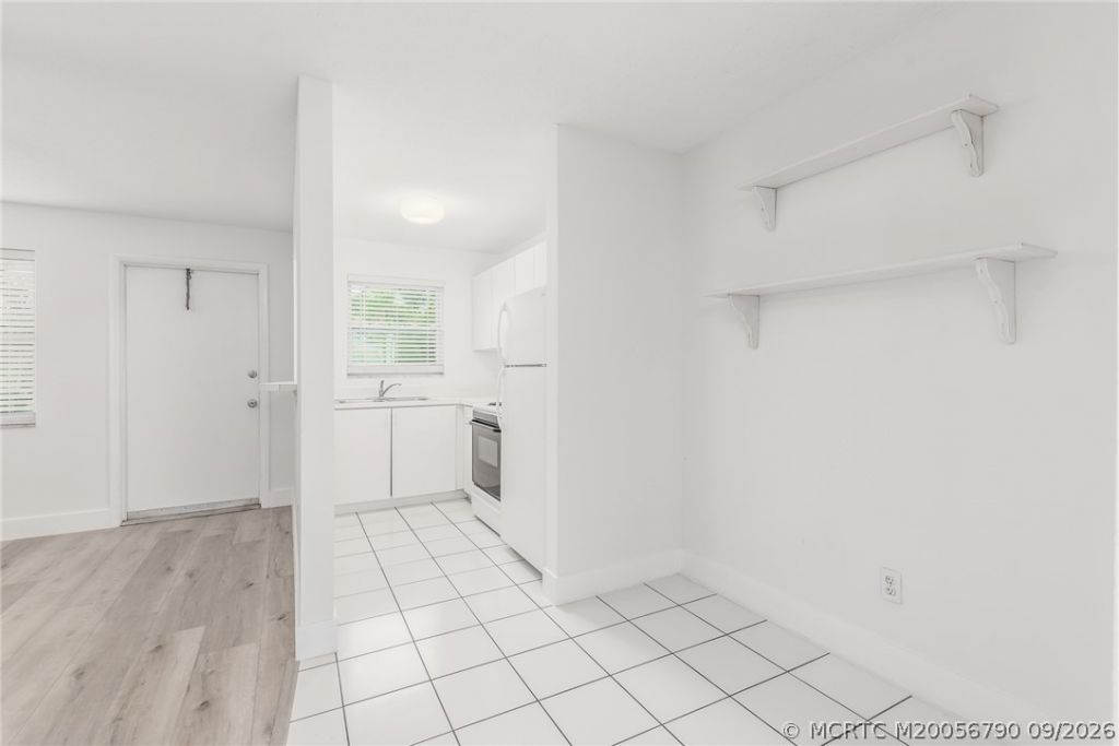 660 SW Bryant Avenue, Unit 3, Stuart, FL 34994 Photo