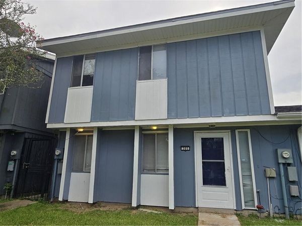 305 E CLUB Drive , St Rose, LA 70087