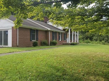 21267 State Highway 190 , Frakes, KY 40940