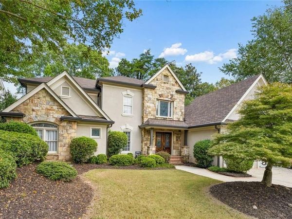 715 Clubside Drive, Roswell, GA 30076
