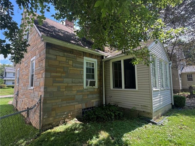 836 Mercer Avenue, Akron, OH 44320 Photo 5