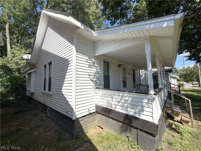 547 Morgan Avenue, Akron, OH 44311 Photo 3