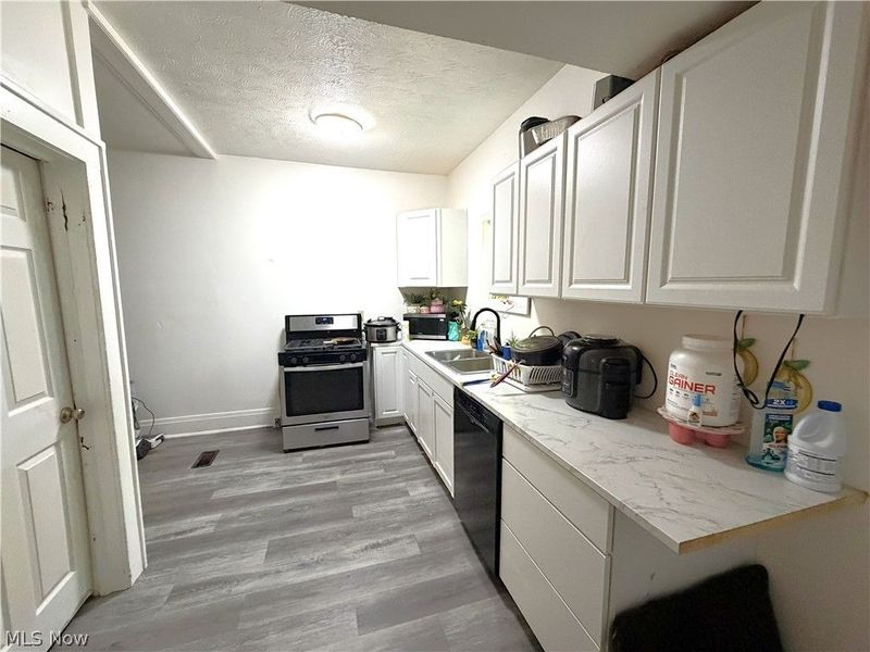547 Morgan Avenue, Akron, OH 44311 Photo 5