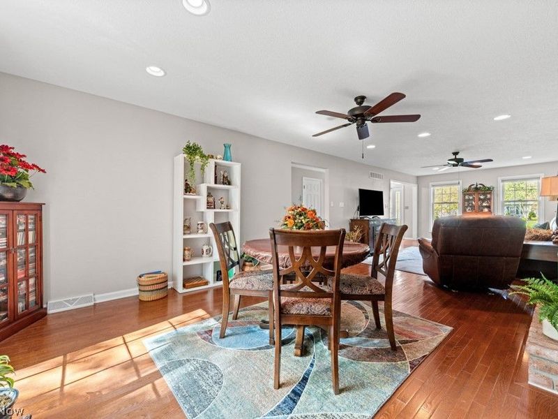 369 Amy Way, Wadsworth, OH 44281 Photo 12