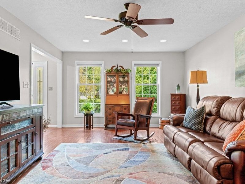 369 Amy Way, Wadsworth, OH 44281 Photo 7