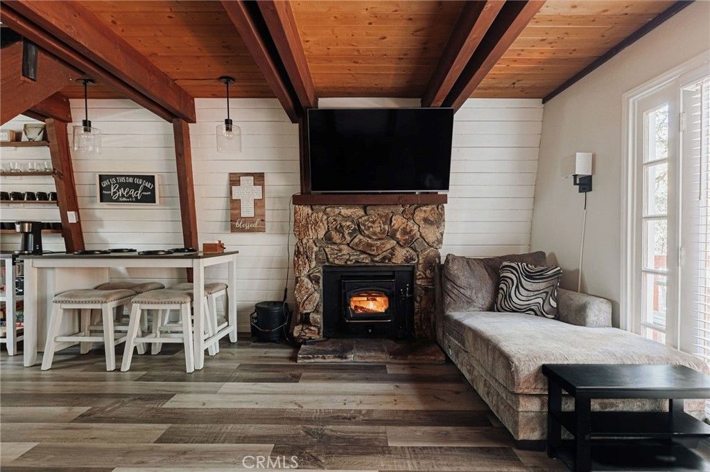 396 Kern Avenue, Sugarloaf, CA 92386 Main Photo
