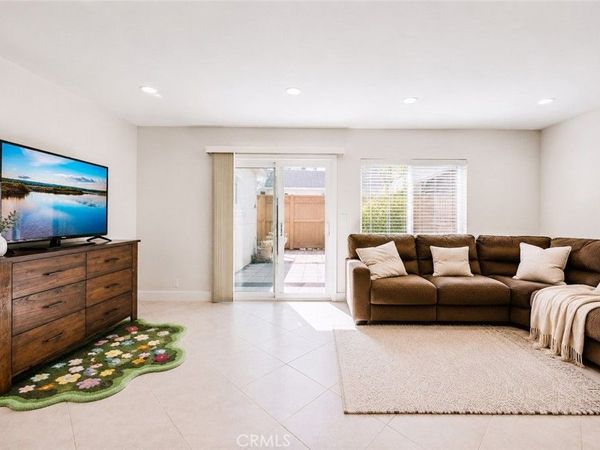 47 Fox, Unit 27, Irvine, CA 92614