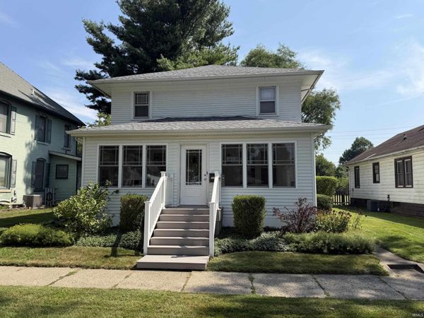1218 N Michigan Street, Plymouth, IN 46563