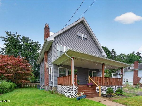 37 Ray Street, Niskayuna, NY 12309