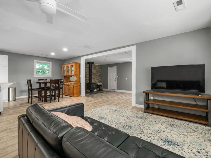 2255 Cherokee Drive, London, OH 43140 Photo 5