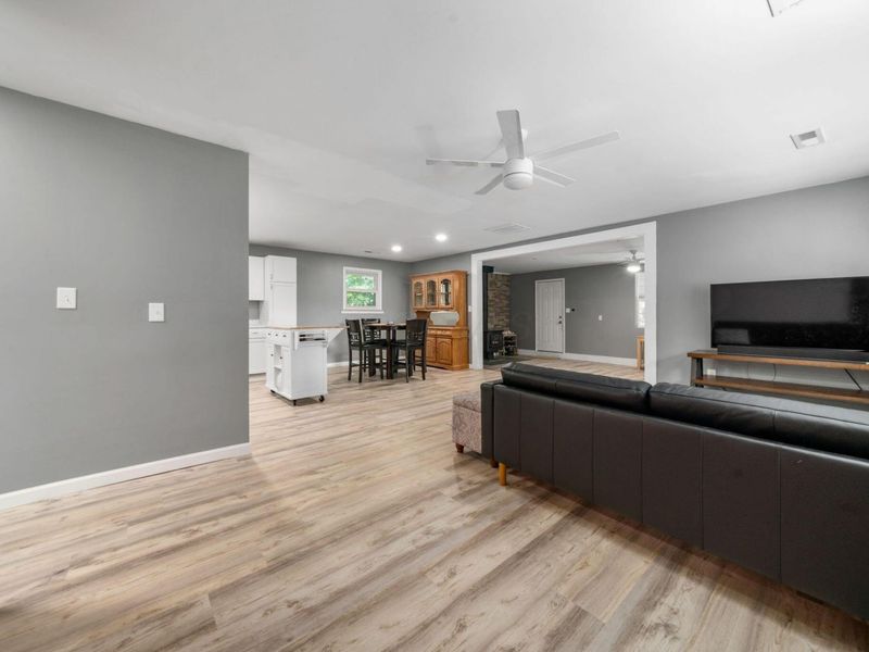 2255 Cherokee Drive, London, OH 43140 Photo 6