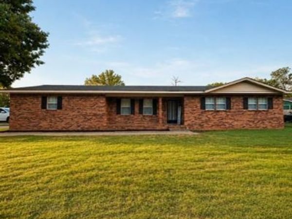 303 E Ash Street, Keiser, AR 72351