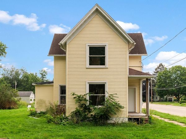 1433 Gartland Avenue, Janesville, WI 53548