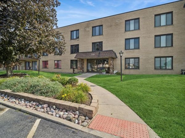 130 E Grand Avenue , Unit 108, Elmhurst, IL 60126