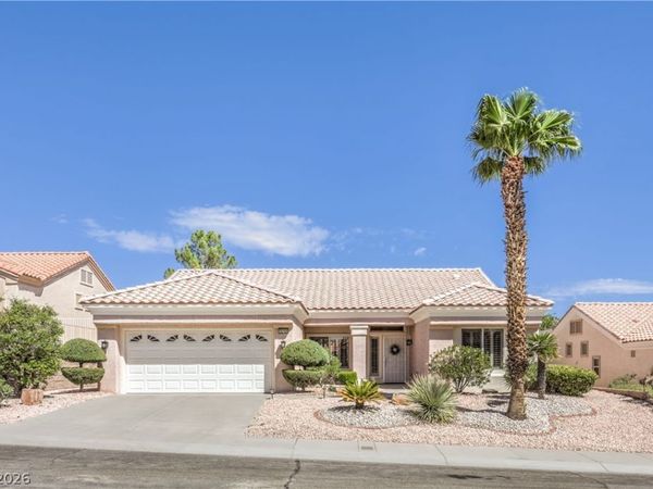10700 Grand Cypress Avenue , Las Vegas, NV 89134
