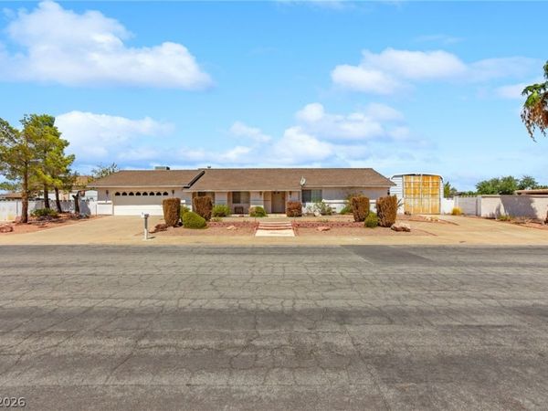 270 E Middleton Drive, Henderson, NV 89015