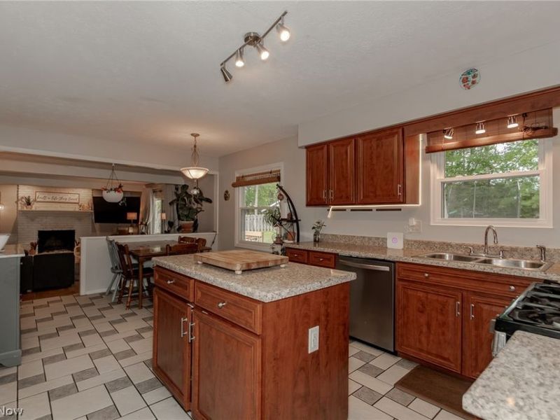 7169 Selworthy Lane, Solon, OH 44139 Photo 13