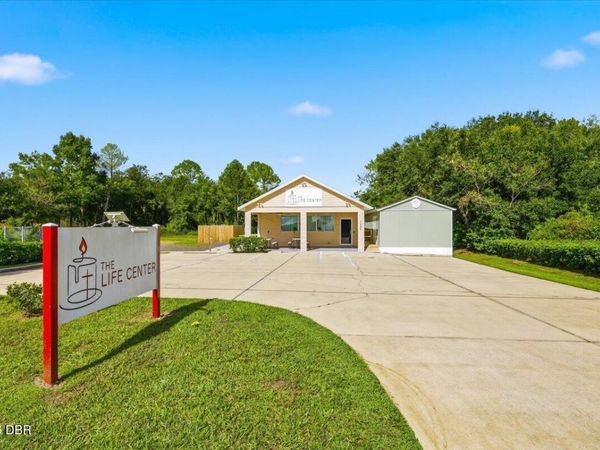 1404 County Road 305 , Bunnell, FL 32110