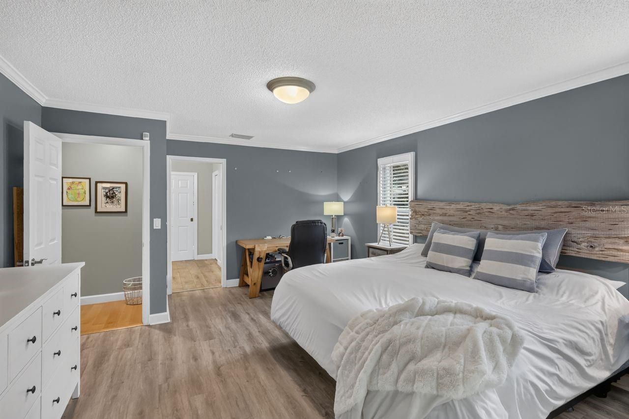 4395 Oak View Drive, Sarasota, FL 34232 Photo
