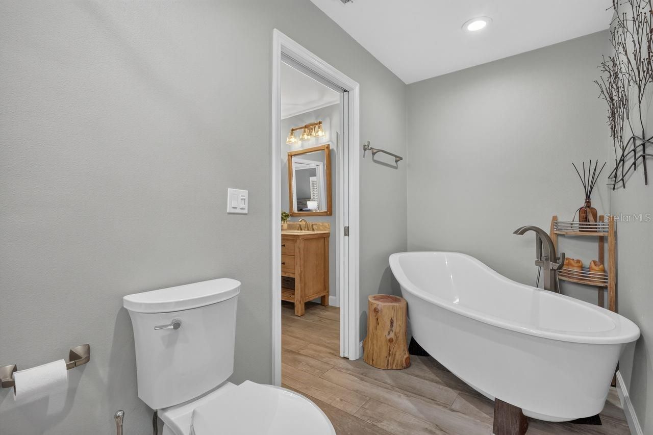 4395 Oak View Drive, Sarasota, FL 34232 Photo