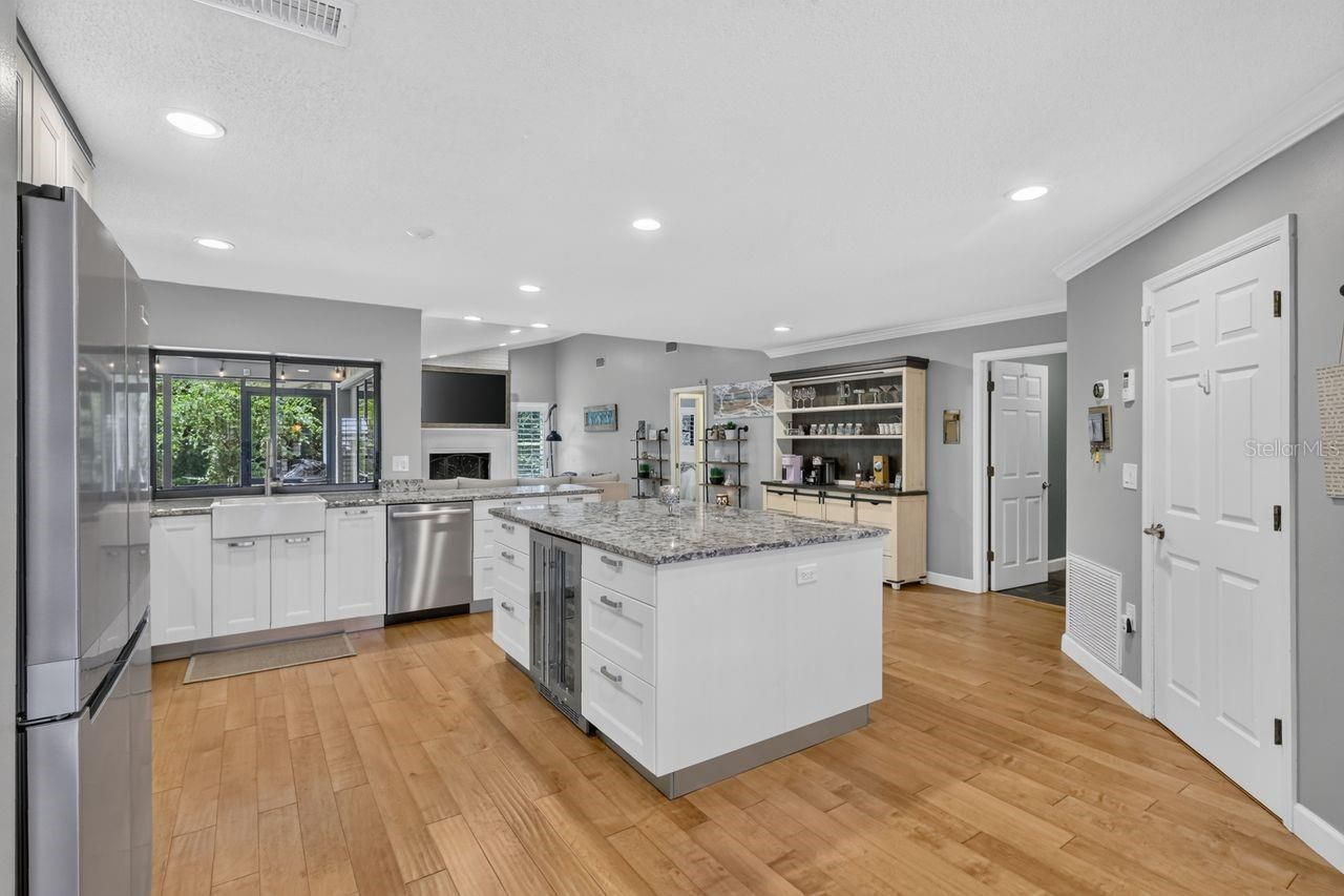 4395 Oak View Drive, Sarasota, FL 34232 Photo