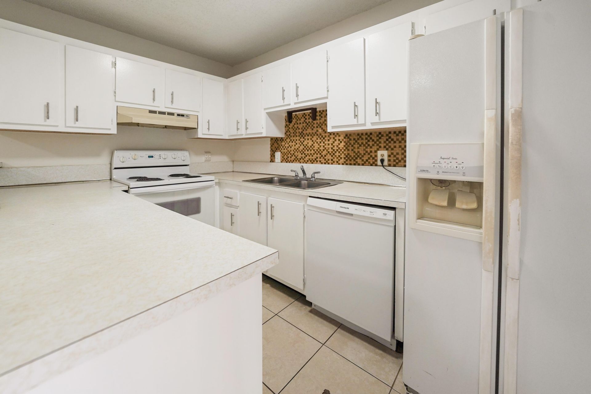 237 Alemeda Drive, Unit 3, Palm Springs, FL 33461 Photo