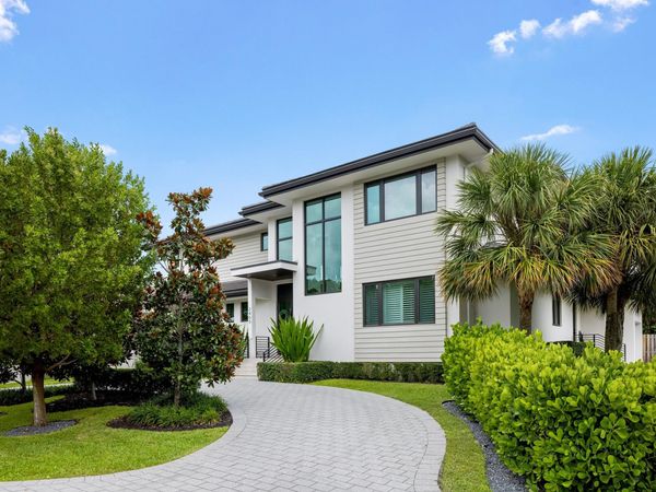 2400 NE 27th Avenue, Fort Lauderdale, FL 33305