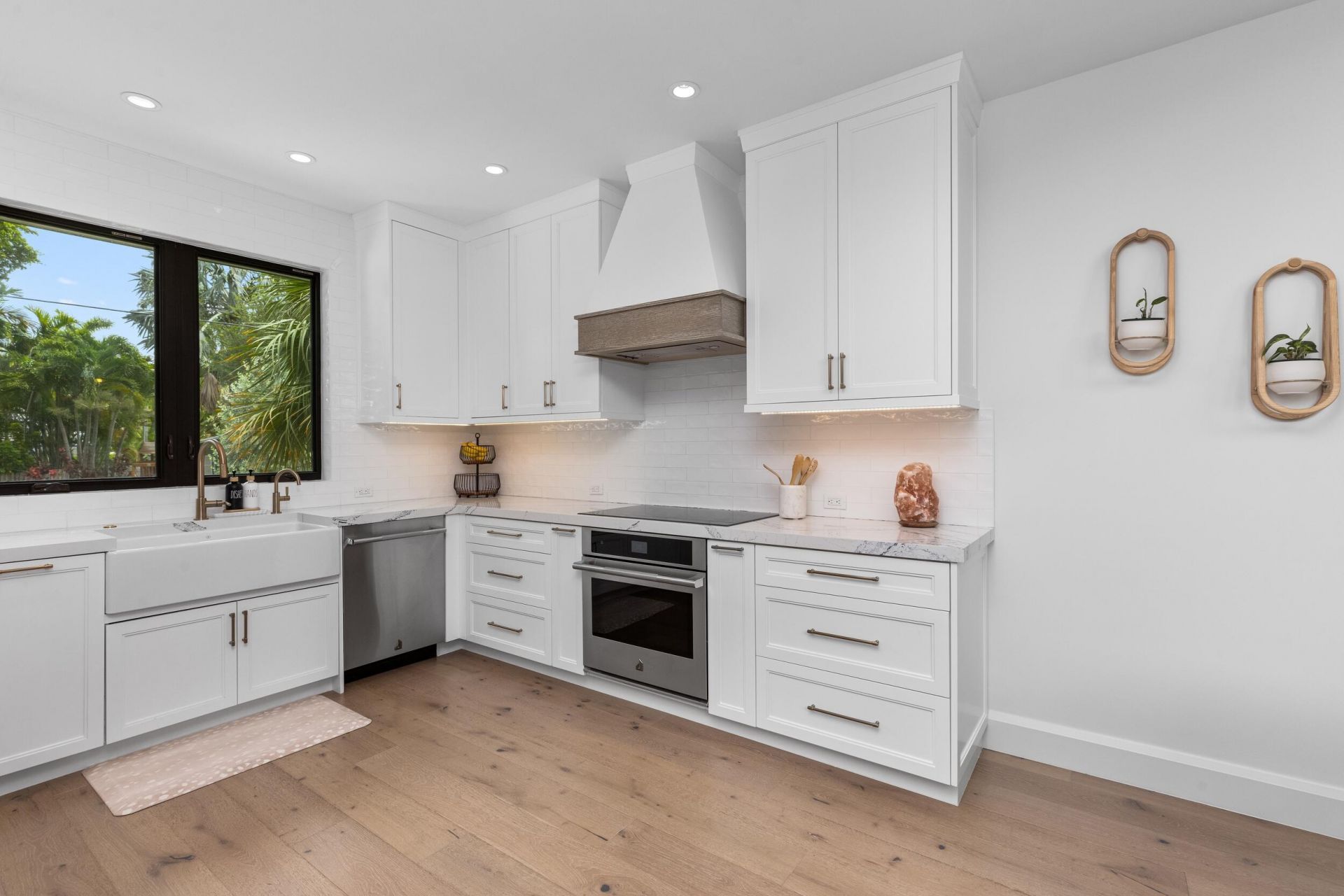 2400 NE 27th Avenue, Fort Lauderdale, FL 33305 Photo