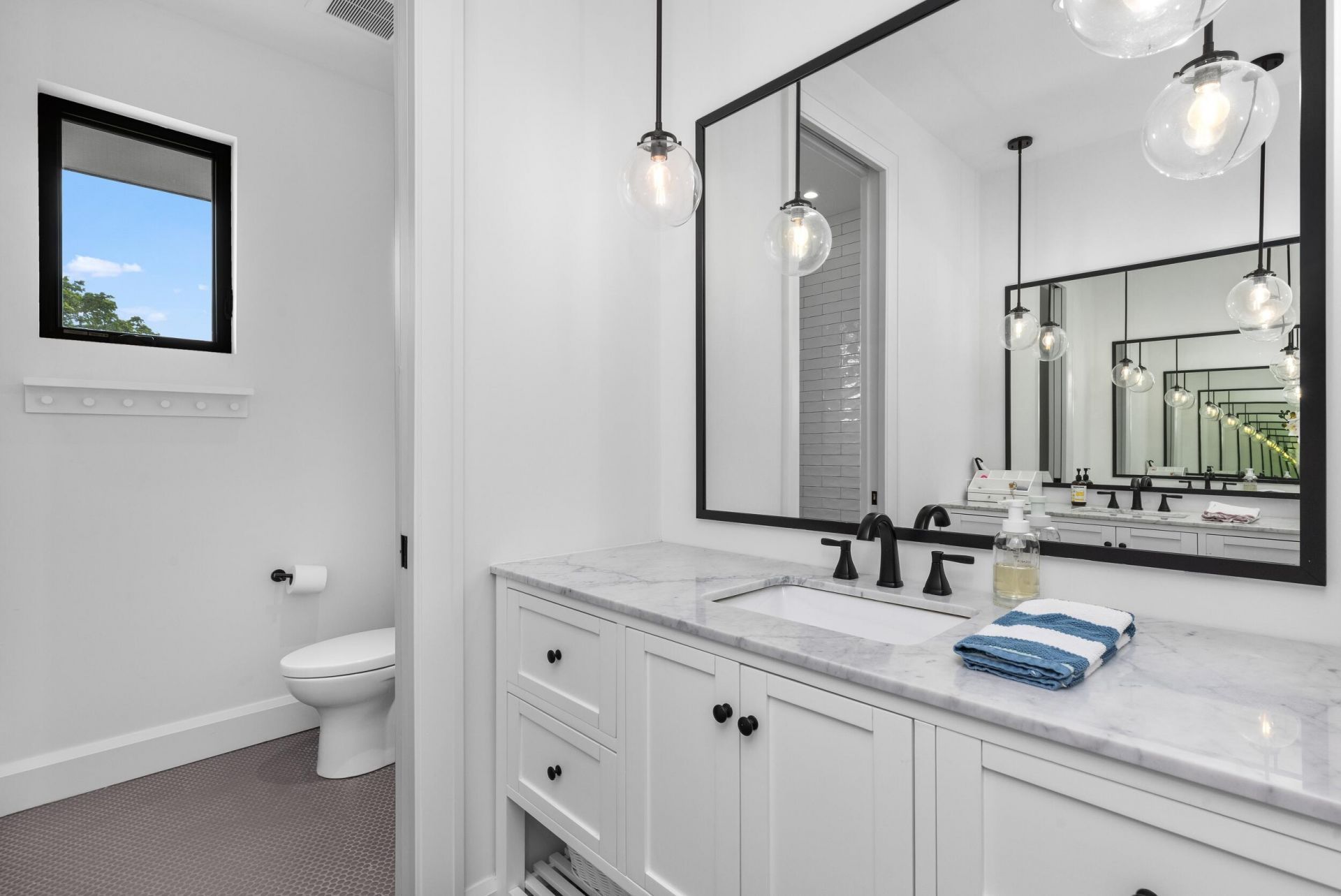 2400 NE 27th Avenue, Fort Lauderdale, FL 33305 Photo