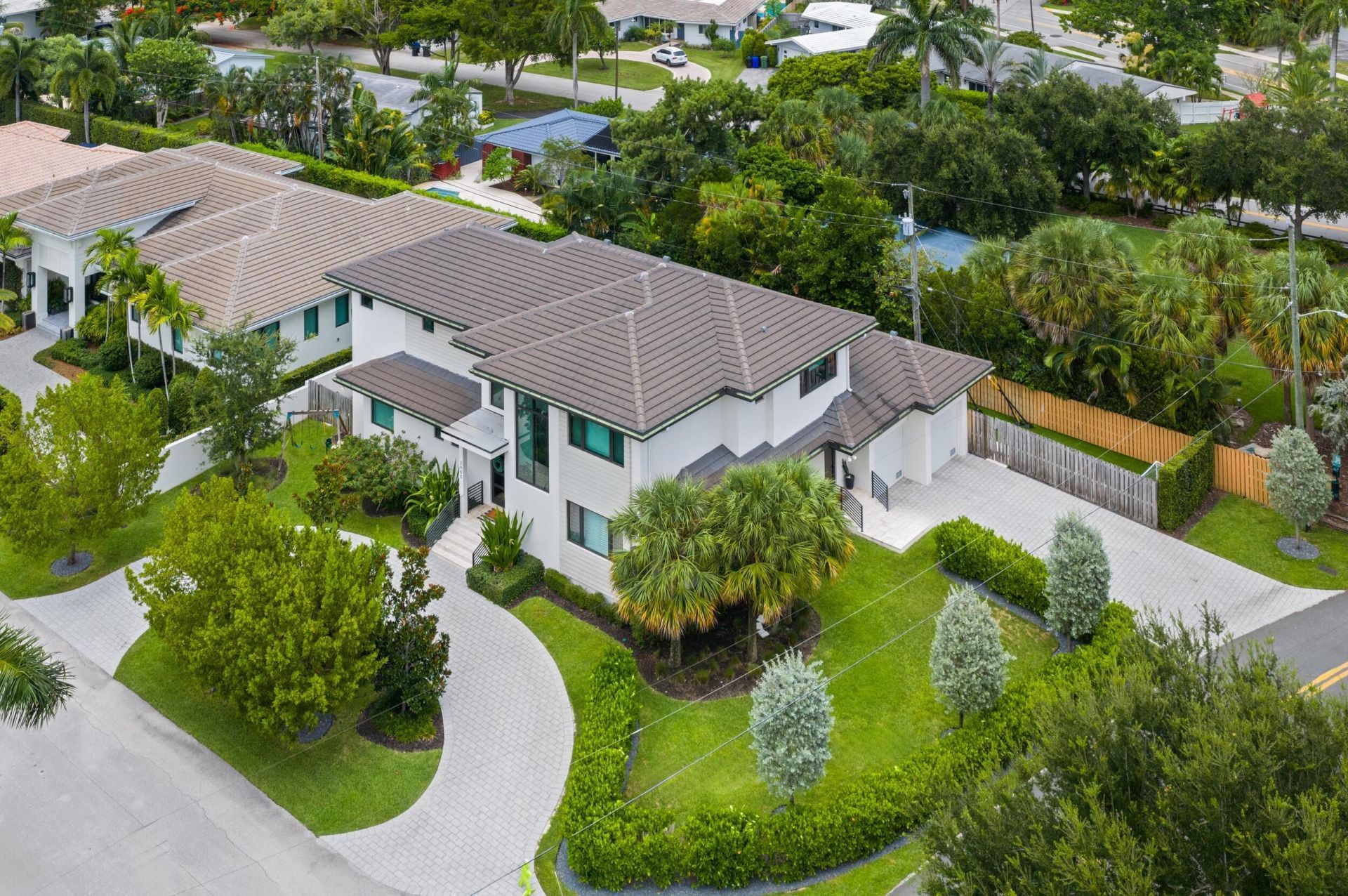2400 NE 27th Avenue, Fort Lauderdale, FL 33305 Photo