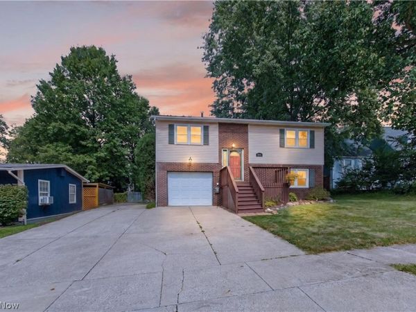 448 Fernwood Avenue, Wadsworth, OH 44281