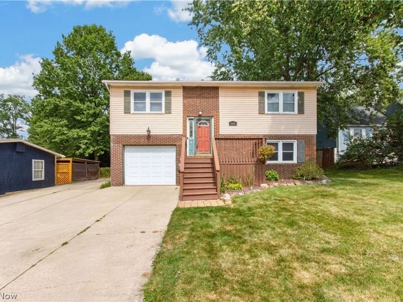 448 Fernwood Avenue, Wadsworth, OH 44281 Photo 1