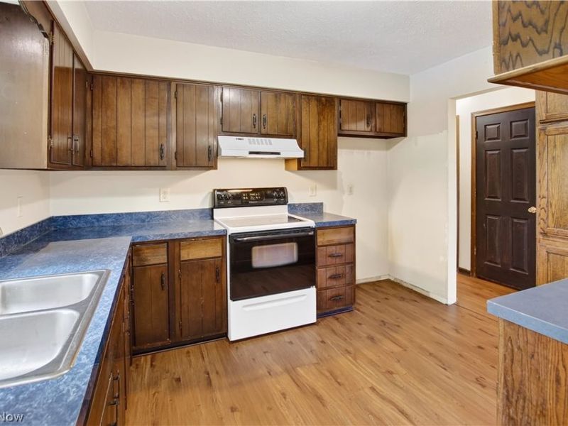 448 Fernwood Avenue, Wadsworth, OH 44281 Photo 6
