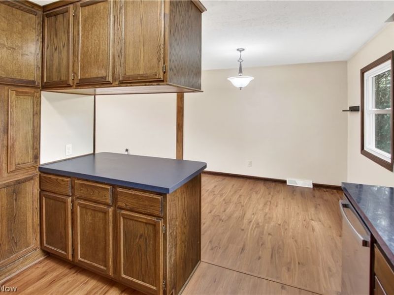 448 Fernwood Avenue, Wadsworth, OH 44281 Photo 8