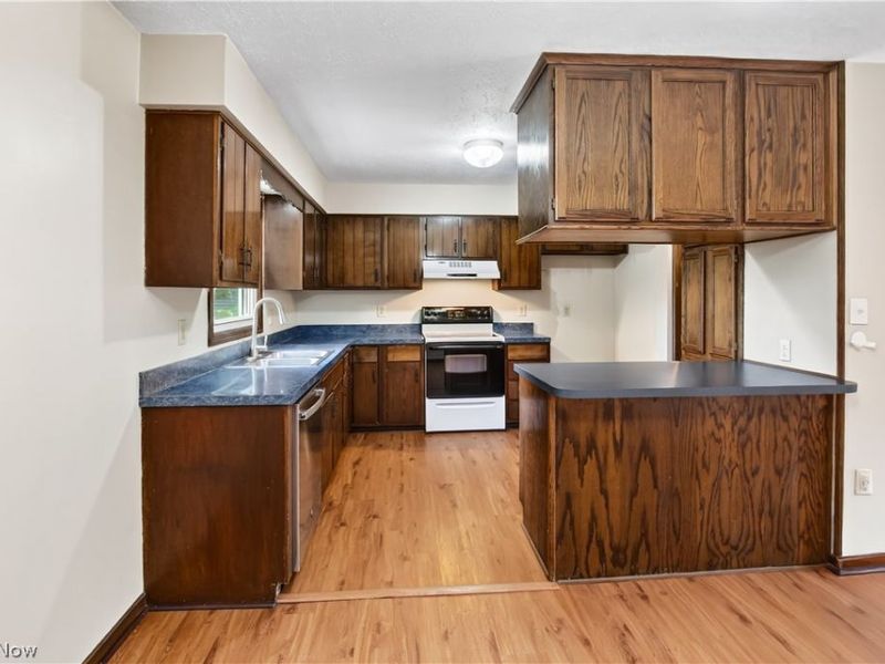 448 Fernwood Avenue, Wadsworth, OH 44281 Photo 9