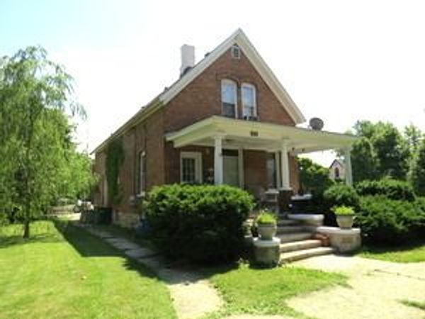 820 W John Street , Joliet, IL 60435
