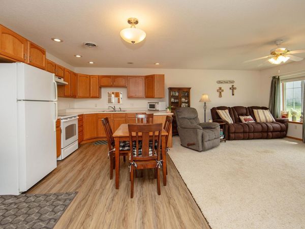 409 Garfield Street, Unit G, Gladbrook, IA 50635