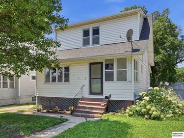 2352 S 35th Avenue, Omaha, NE 68105