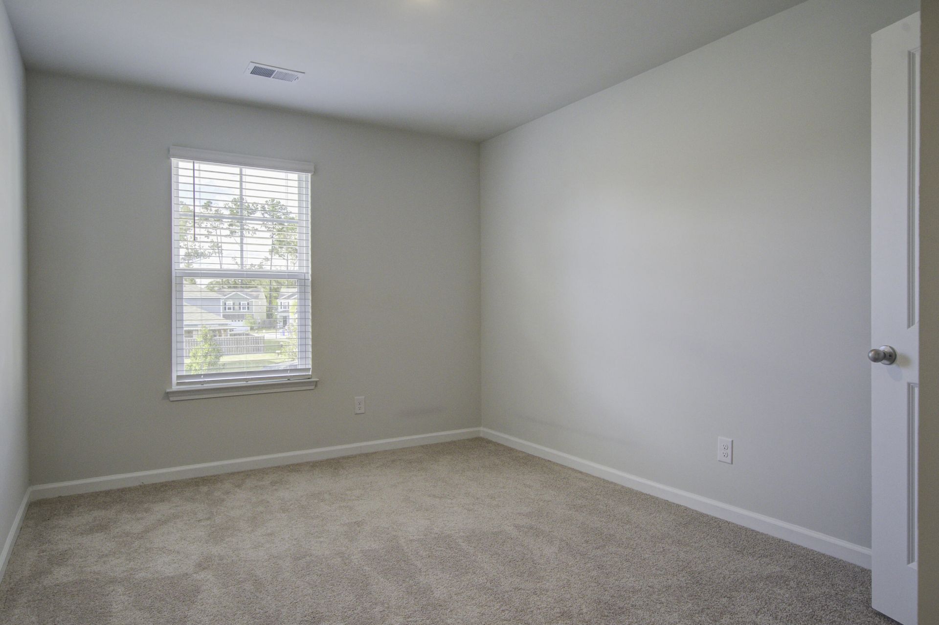 827 Kirby Court Photo 33