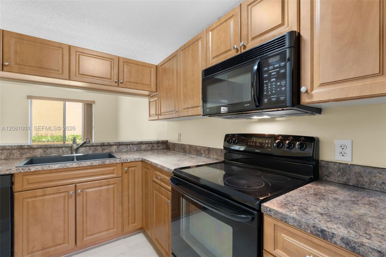 1178 Coral Club Dr , Unit 1178, Coral Springs, FL 33071 Photo