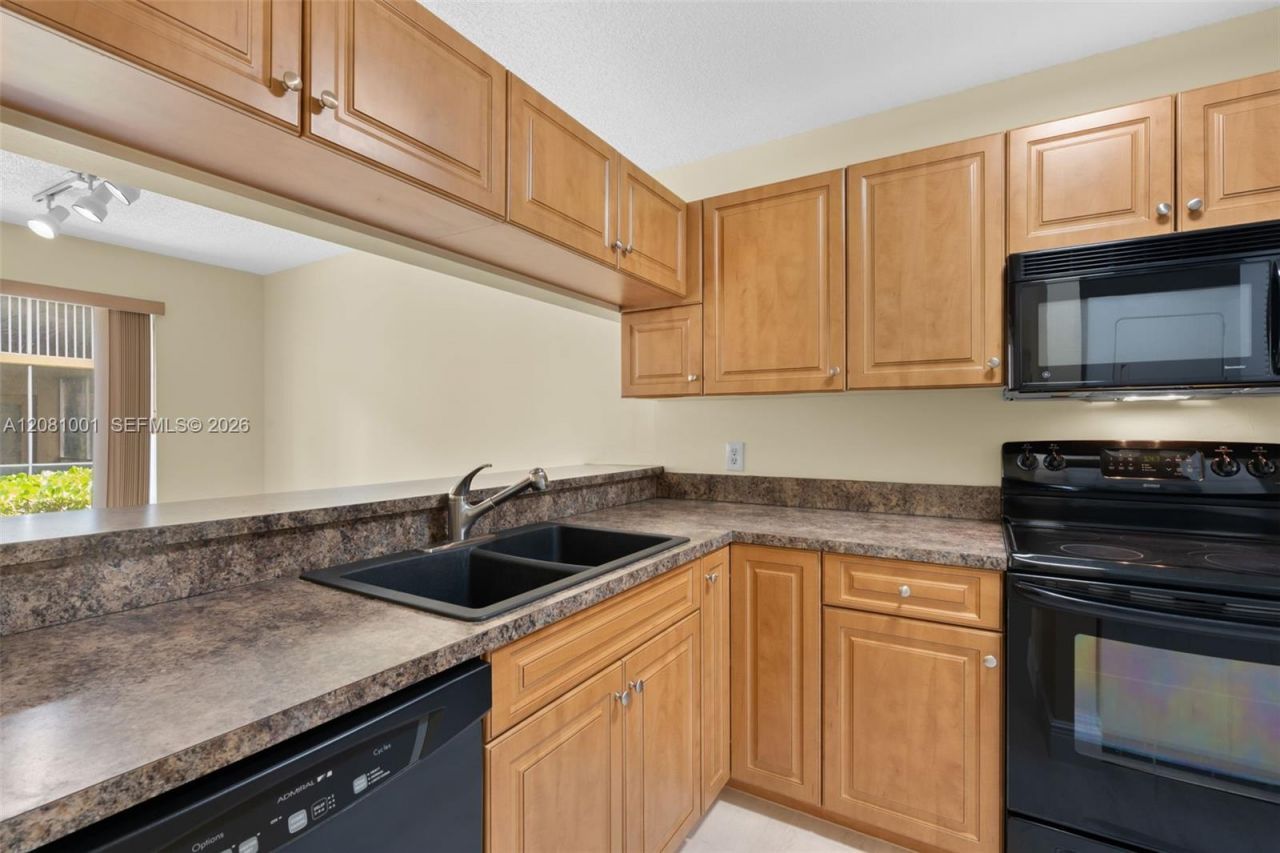 1178 Coral Club Dr , Unit 1178, Coral Springs, FL 33071 Photo