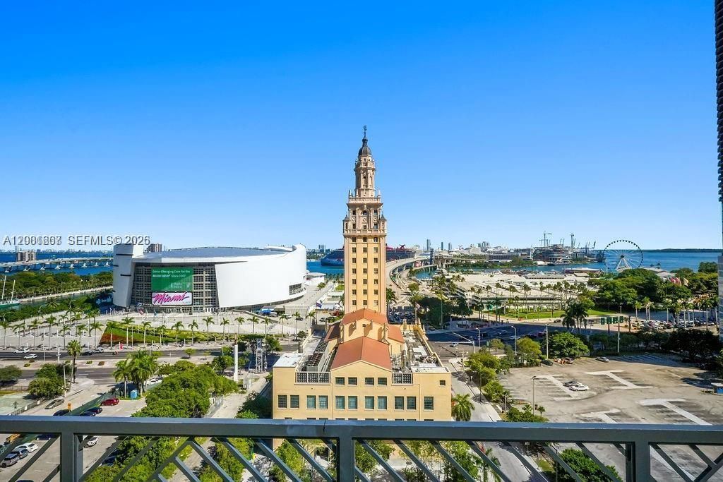159 NE 6th , Unit 2602, Miami, FL 33132 Photo