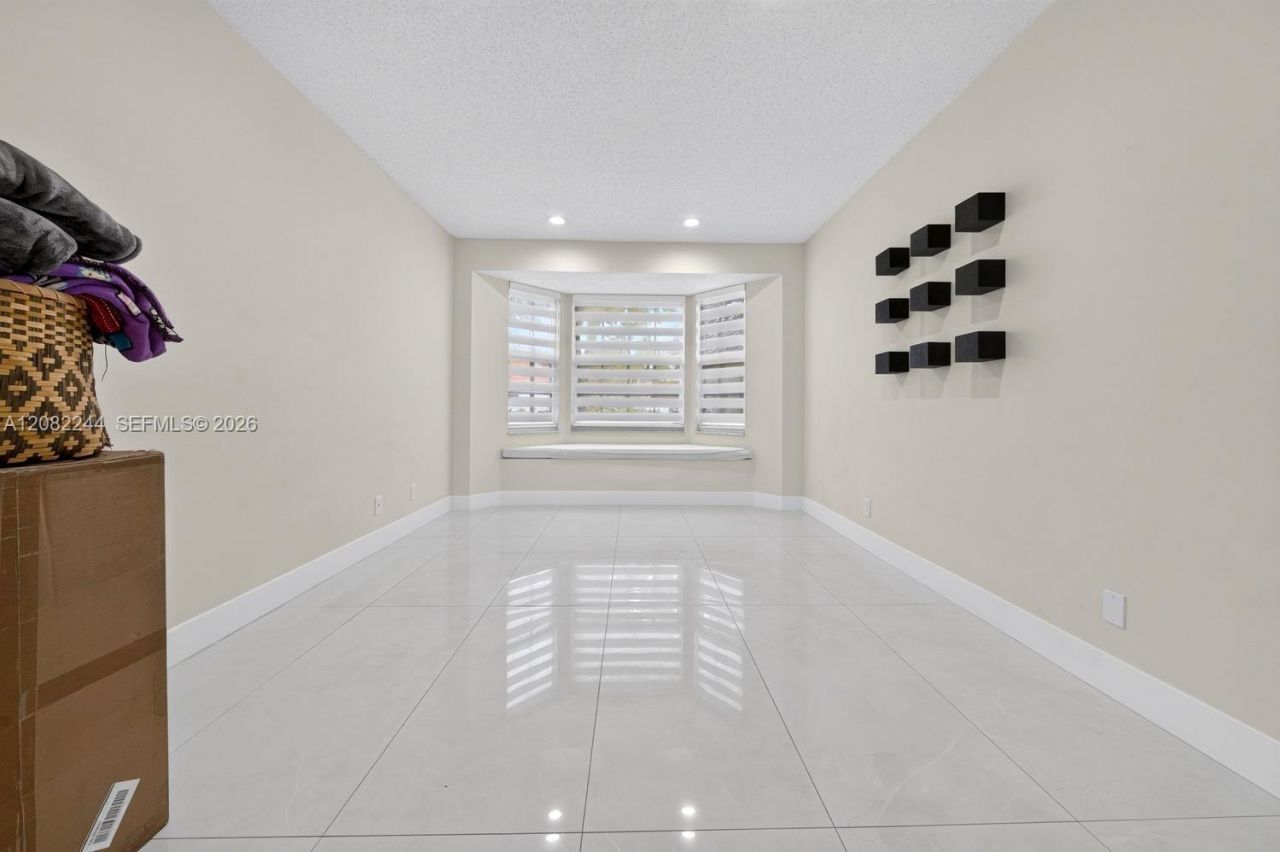 5093 SW 153rd Ter, Davie, FL 33331 Photo